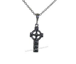 Pendentif croix celte